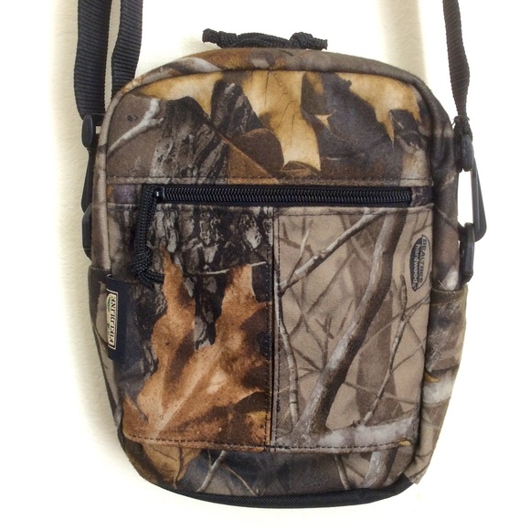 Fieldline Camo Crossbody Belt Bag 7”x10”x 3” - Picture 12 of 14